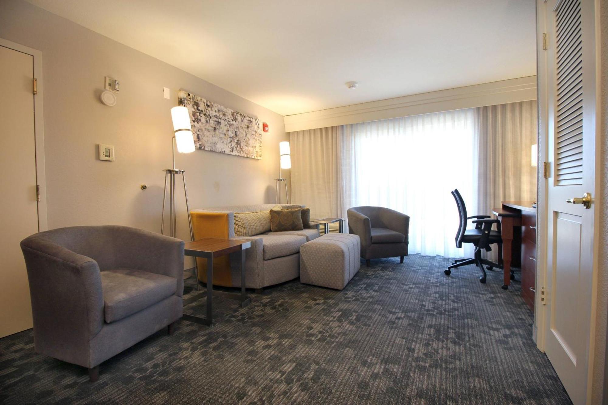 Courtyard By Marriott Μέρσεντ Εξωτερικό φωτογραφία