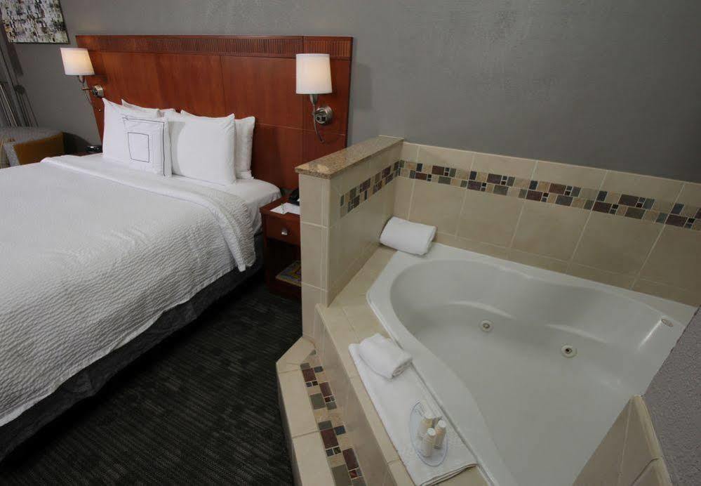 Courtyard By Marriott Μέρσεντ Εξωτερικό φωτογραφία